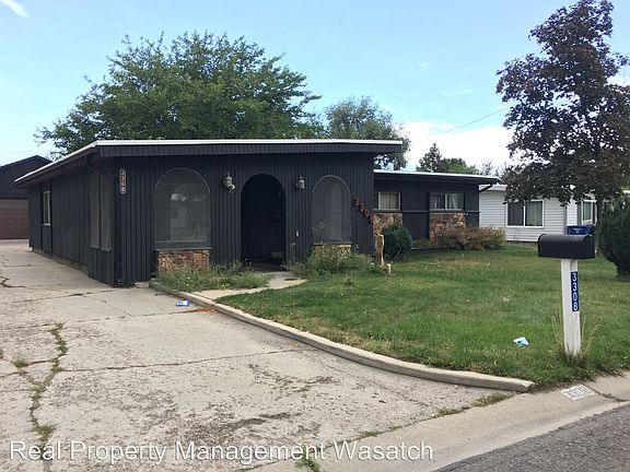 3rd image of 3308 S Pearce Dr