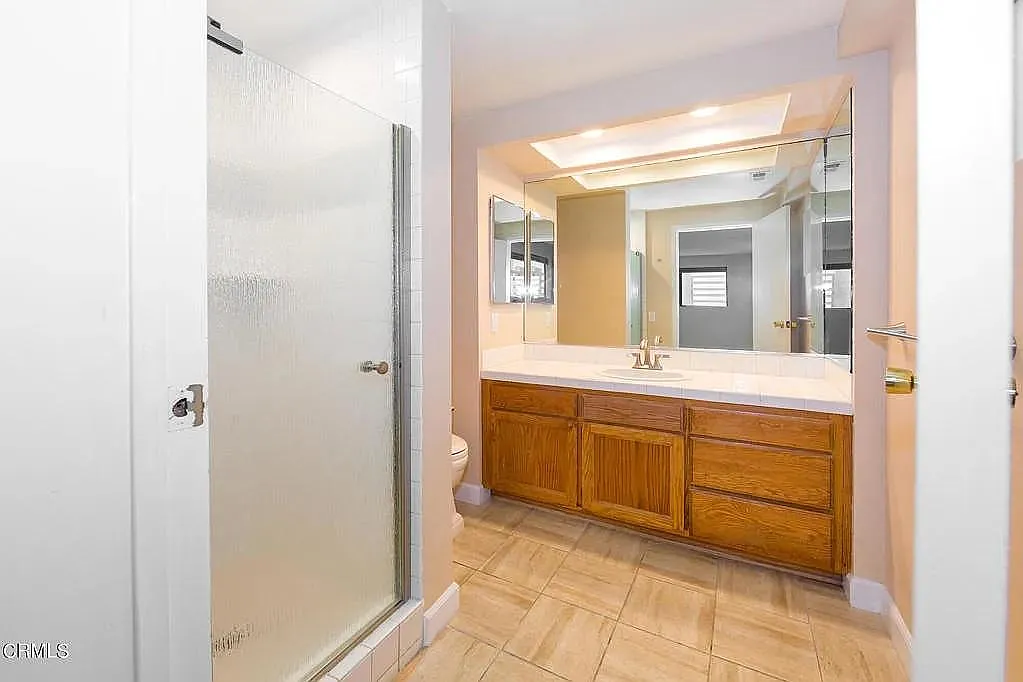 Studio, 400 sqft, $1,600 — Photo 2