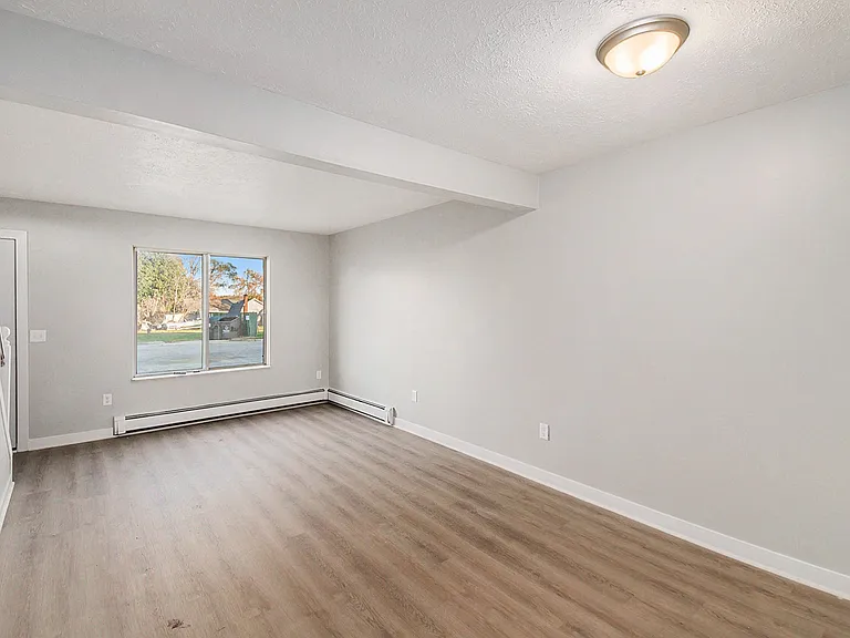 315 Smith St #5 — Photo 5