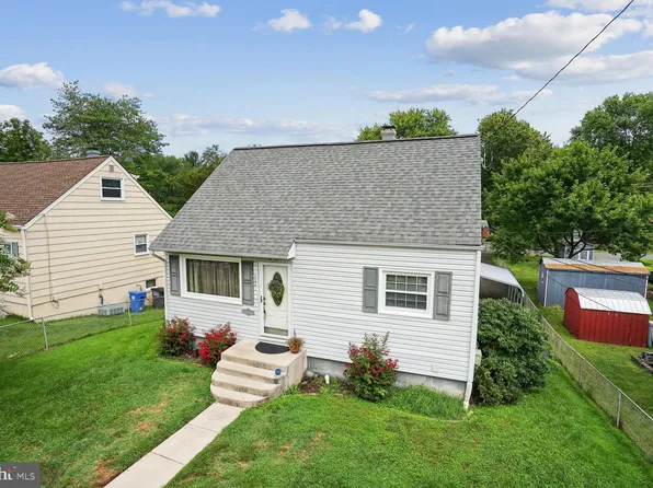 134 Holden Dr, Manassas Park, VA 20111