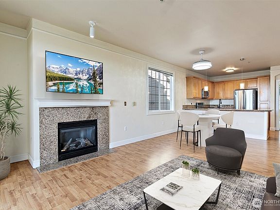 2nd image of 4763 Morris Avenue S #R302