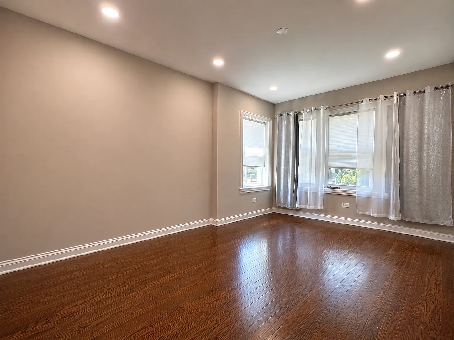 3 bed, 1400 sqft, $1,850 — Photo 3