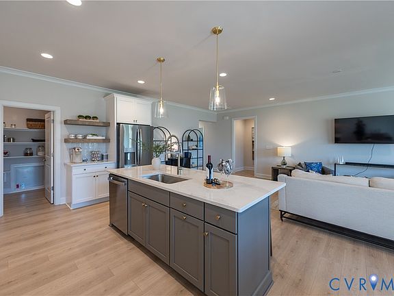 7th image of this home