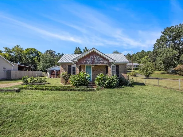 94 Church St, Taylorsville, GA 30178