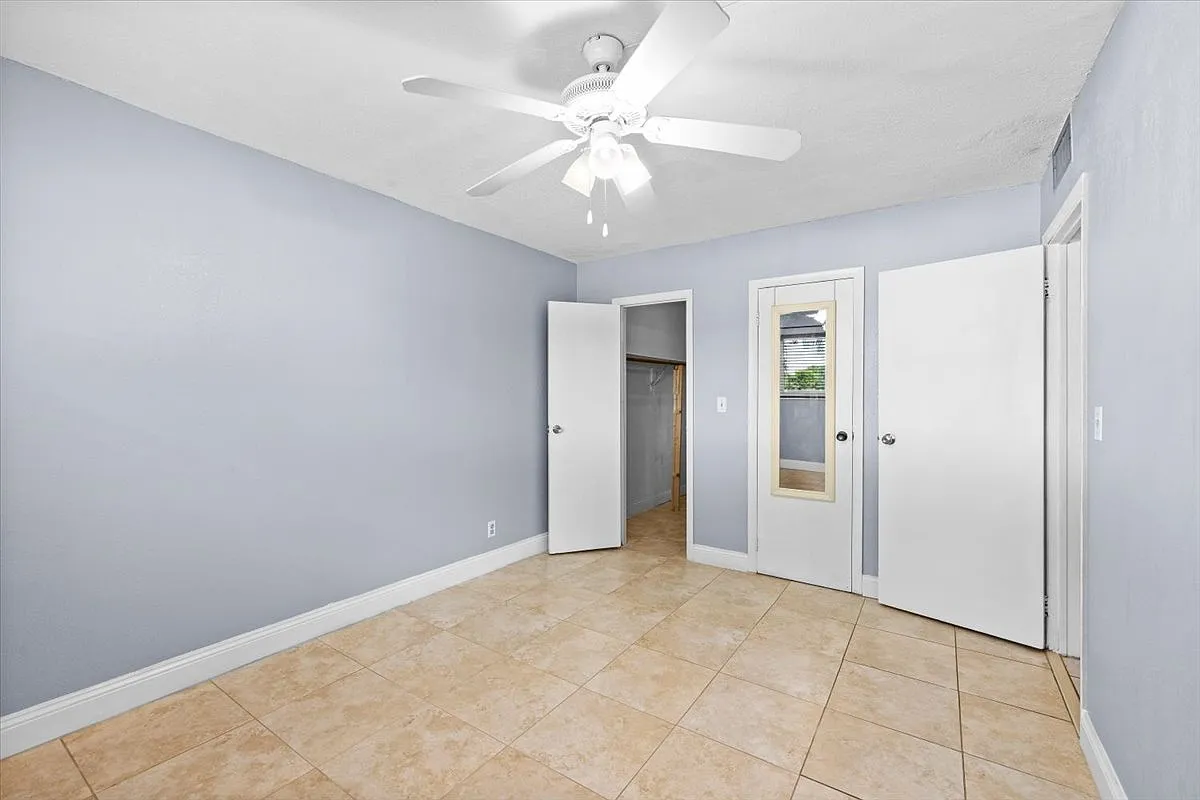 2 bed, 759 sqft, $1,850 — Photo 2
