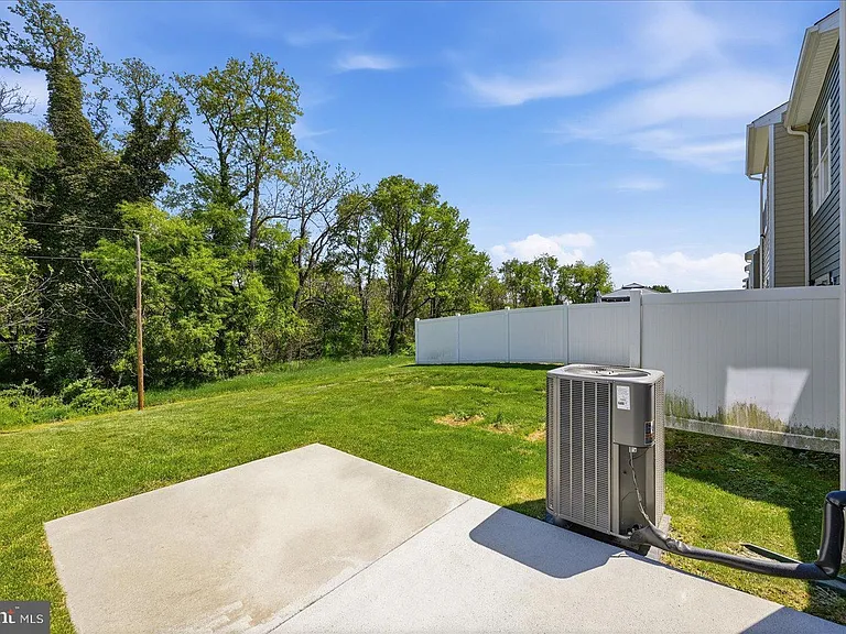 658 Thumper Dr — Photo 13