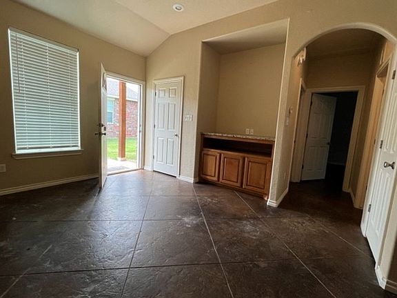 2nd image of 2503 SW A Ave #4