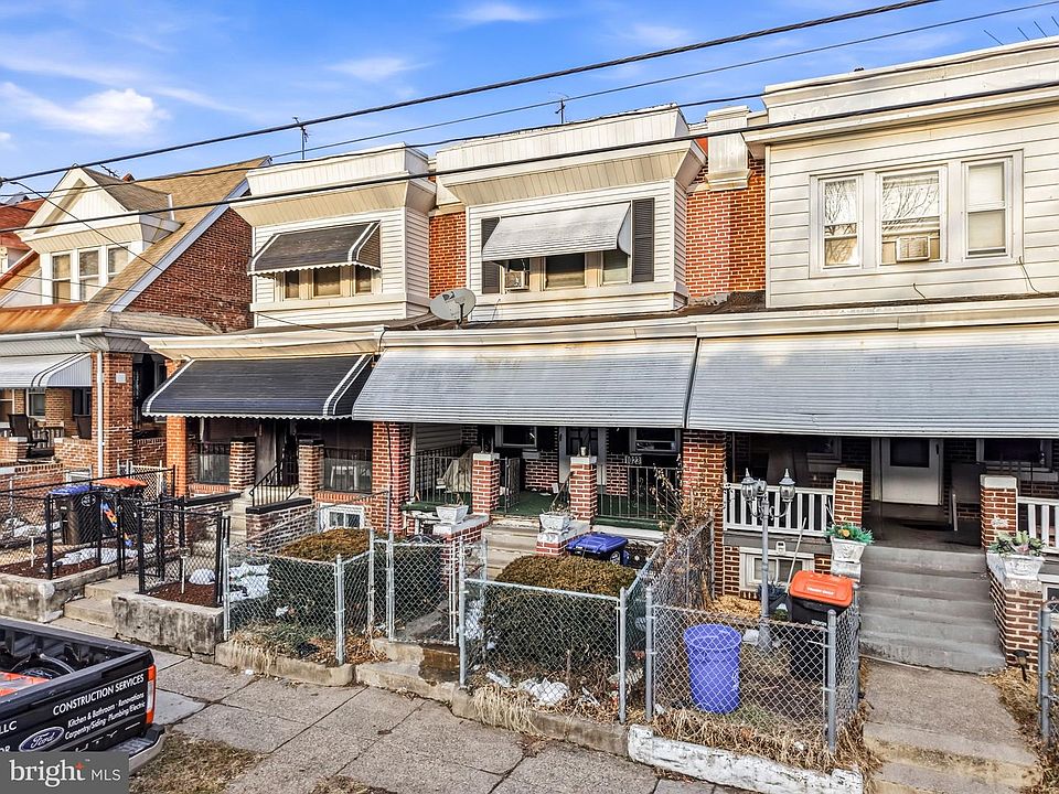 2nd image of 1023 McDowell Ave