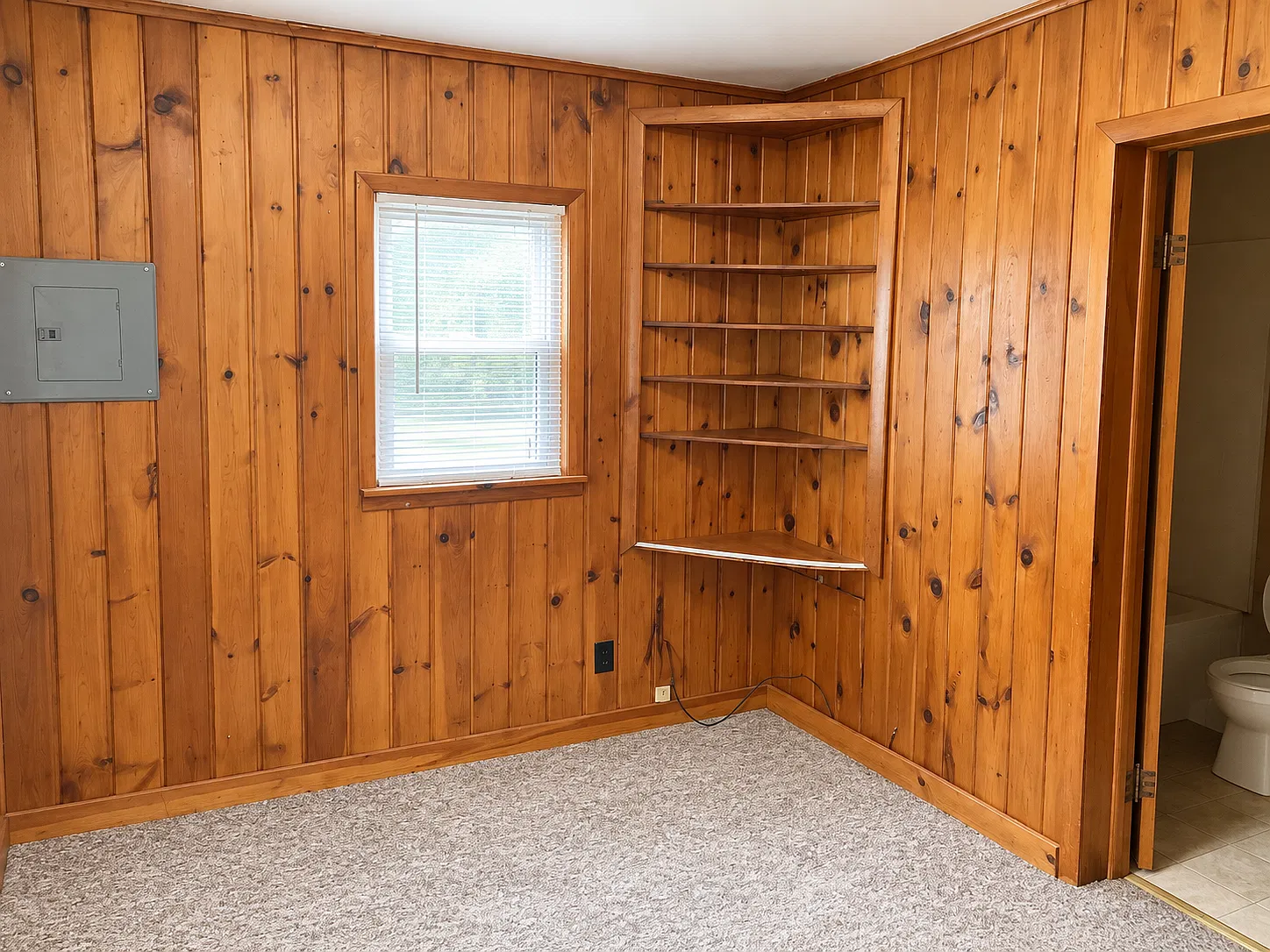 411 North Penfield Street - Unit B — Photo 4