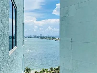 1900 N Bayshore Dr #1705 — Photo 17