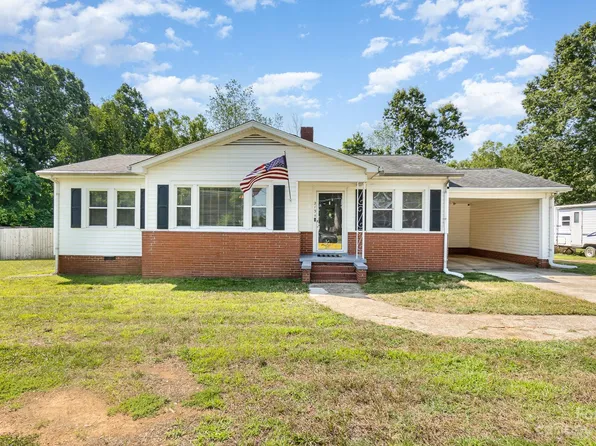 213 Crescent St, Rockwell, NC 28138