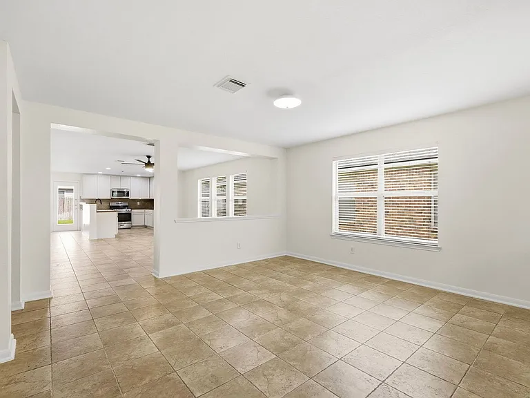 7719 Serene Wood Ln — Photo 7