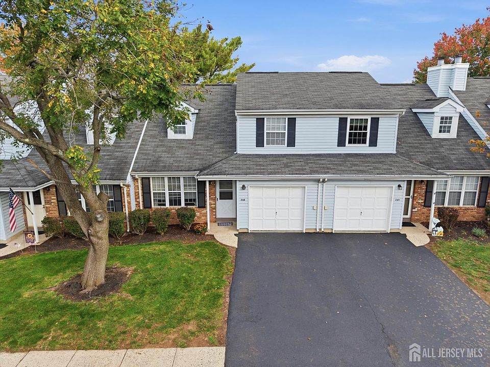 1st image of 268 Edgeware Ct