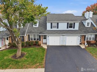 268 Edgeware Ct, Somerset, NJ 08873