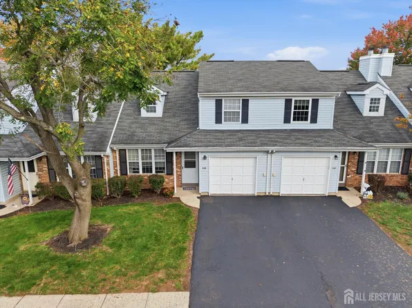 268 Edgeware Ct, Somerset, NJ 08873