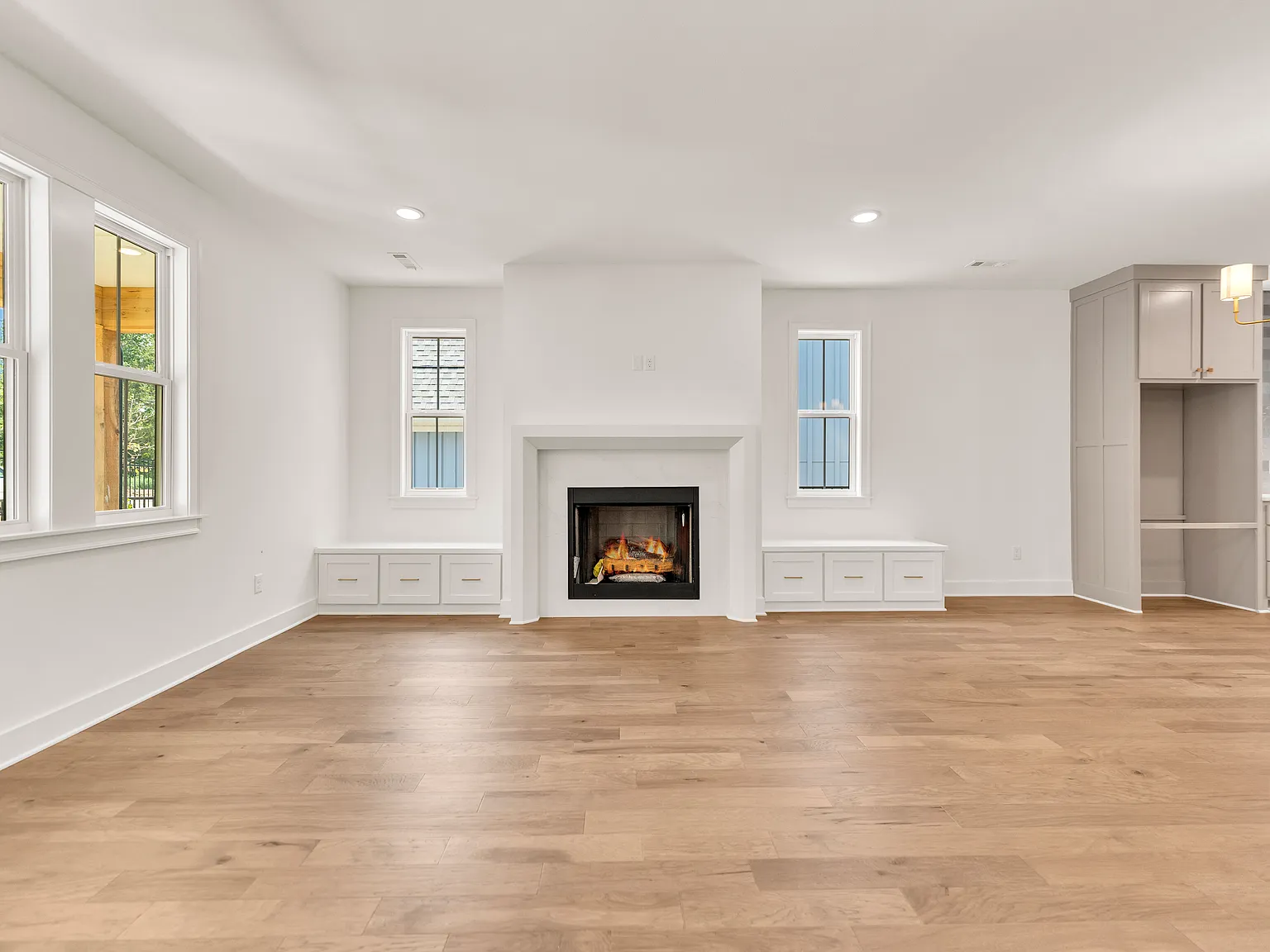 3 bed, 1569 sqft, $3,000 — Photo 3