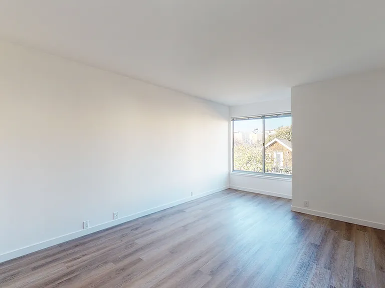6720 Fulton St — Photo 10