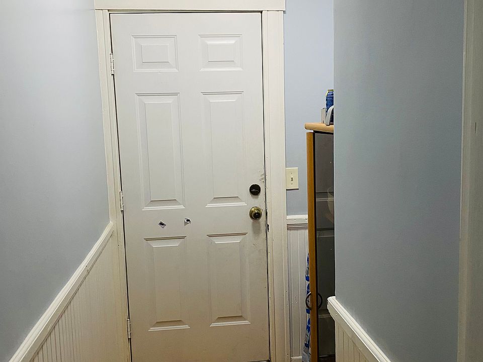 2nd image of 7 Camp St Unit 2