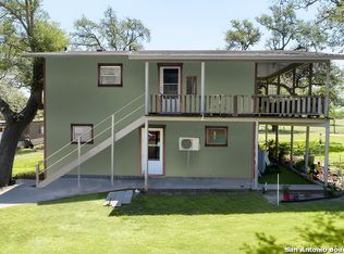 189 Freeman Cir, George West, TX 78022