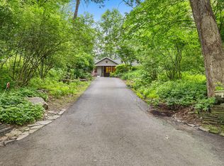 632 State Route 32 N, New Paltz, NY 12561