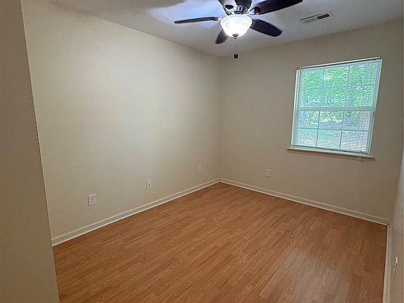 4th image of 3931 Durham Ln