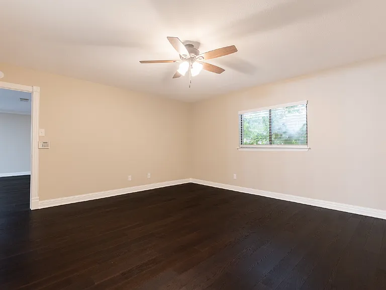 21514 Longwood — Photo 23