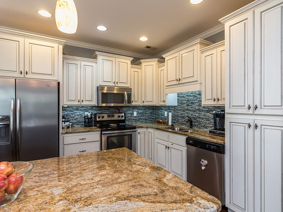 1st image of 2735 Waterhaven Dr