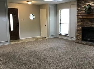 6210 Wentworth Ct, Arlington, TX 76001