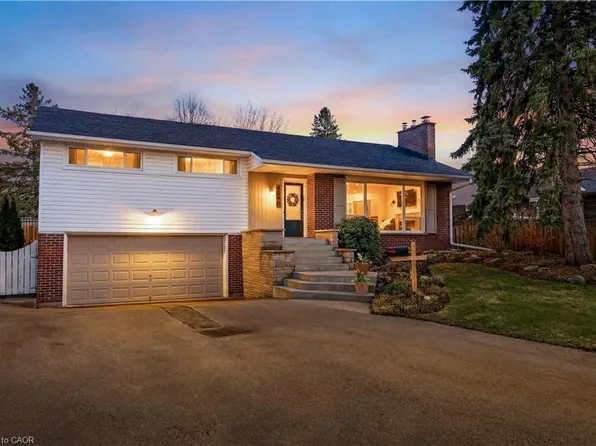 4046 Grapehill Ave, Burlington, ON L7L 1R2