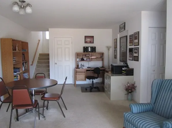 1034 Fairway Dr, Fox Lake, IL 60020