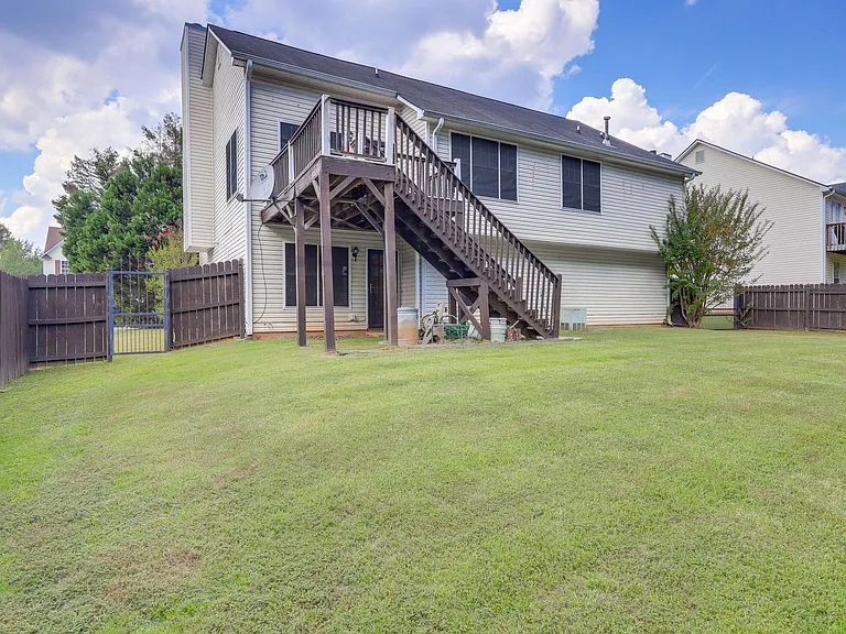 10709 Barberry Dr #2-ID1588168P — Photo 27