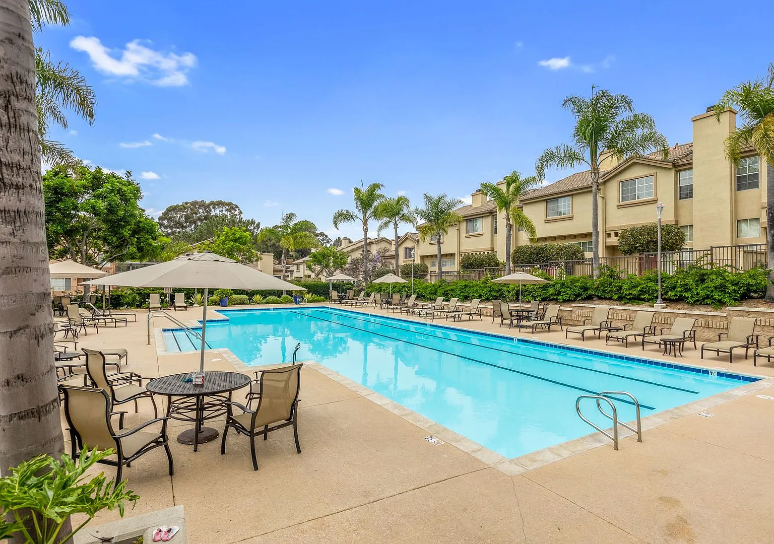 Beautiful End-Unit Townhome in Carmel Valley: Prime Location, Abundant Amenities — Photo 4