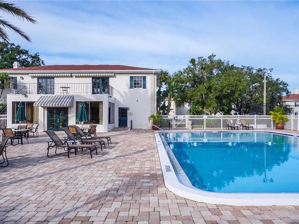 1st image of 10340 Carrollwood Ln APT 165