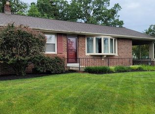 1920 Larch Ave, East Petersburg, PA 17520