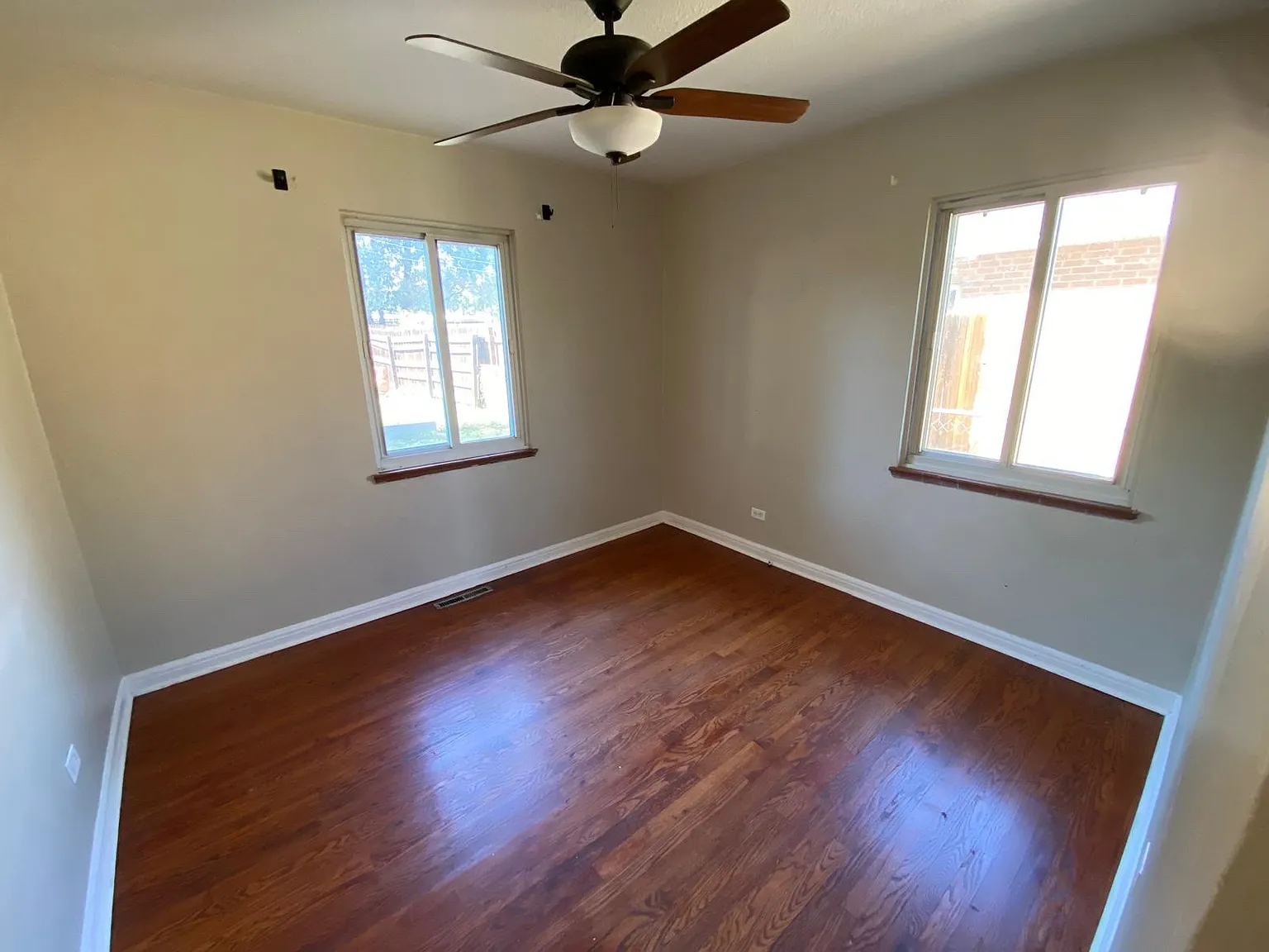 3 bed, 1031 sqft, $2,200 — Photo 3