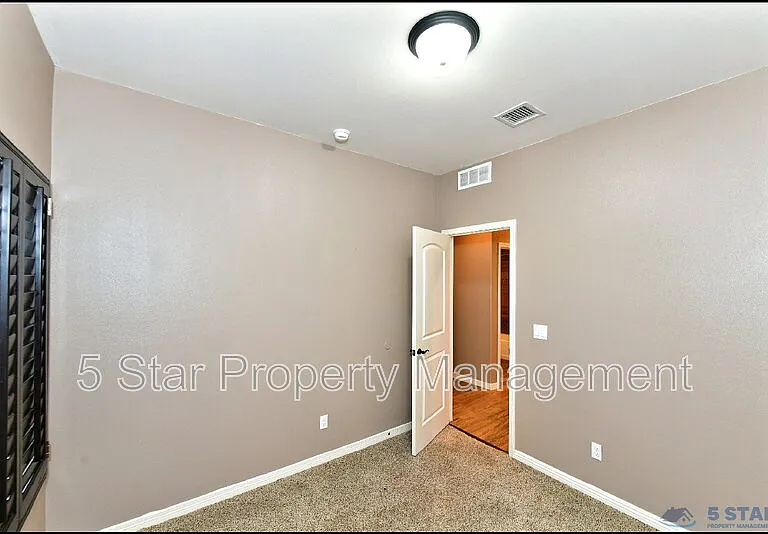 3741 Loma Adriana Dr — Photo 28