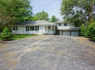 489 Winsor Dr, Antioch, IL 60002
