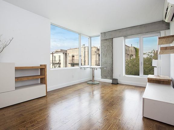 3rd image of 954 Bergen St APT 5G