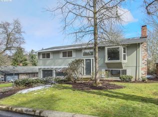1267 Farrview Ct, West Linn, OR 97068