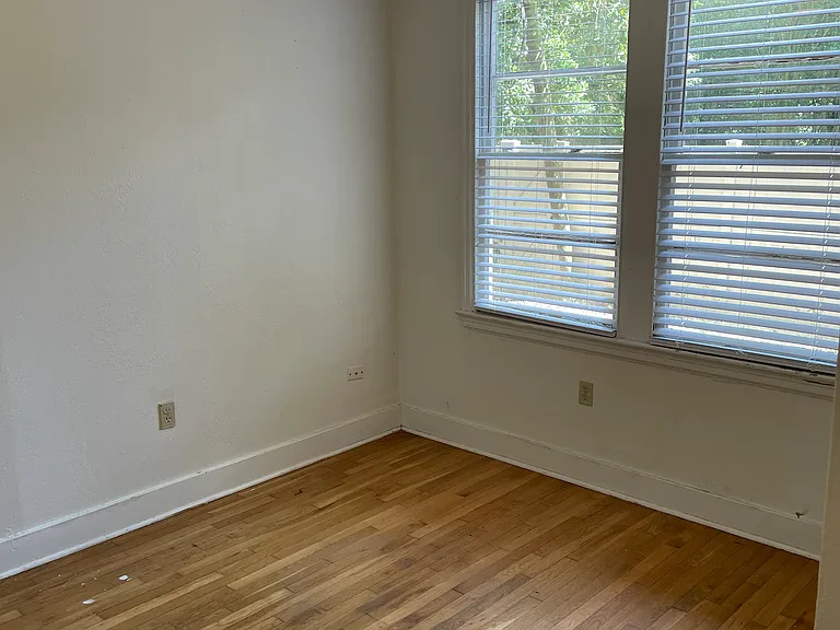 1530 Goldenrod Ave — Photo 3