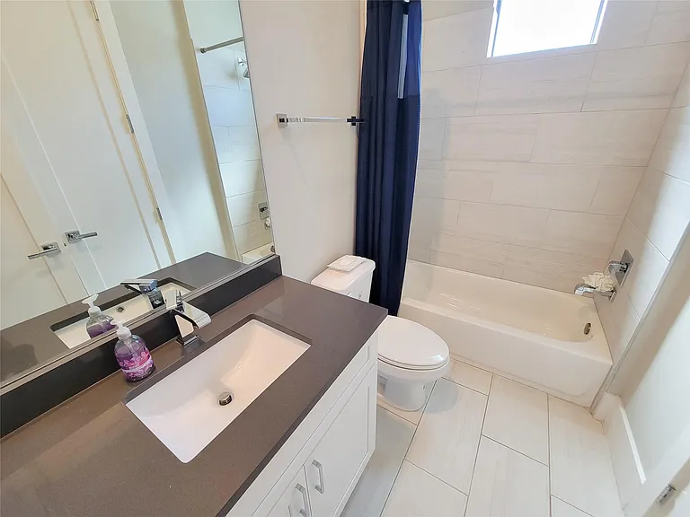 5709 Larkin St #A — Photo 49