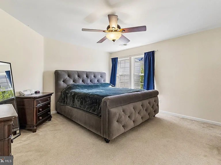 12047 Kemps Landing Cir — Photo 14