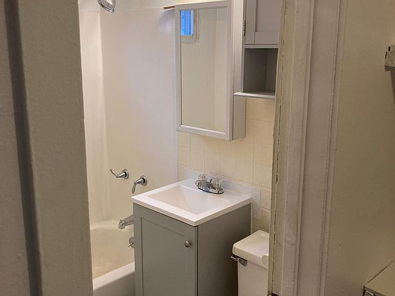 4th image of 34225 Dayton Ct