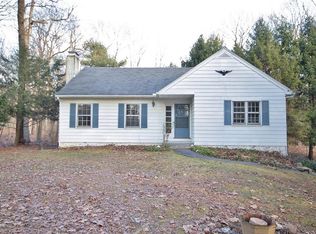 144 Roosevelt Rd, Hyde Park, NY 12538