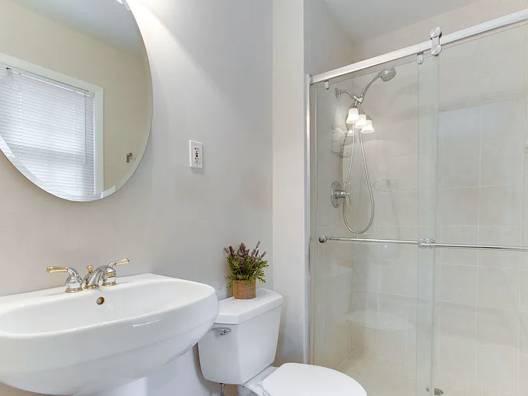 9112 Santayana Dr — Photo 16
