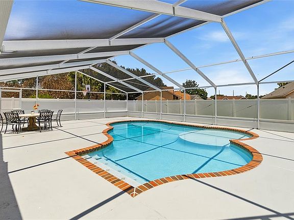 2nd image of 8055 Lesia Cir