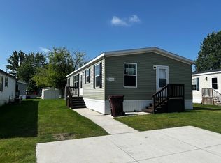 10423 Middle Ln, Casco, MI 48064