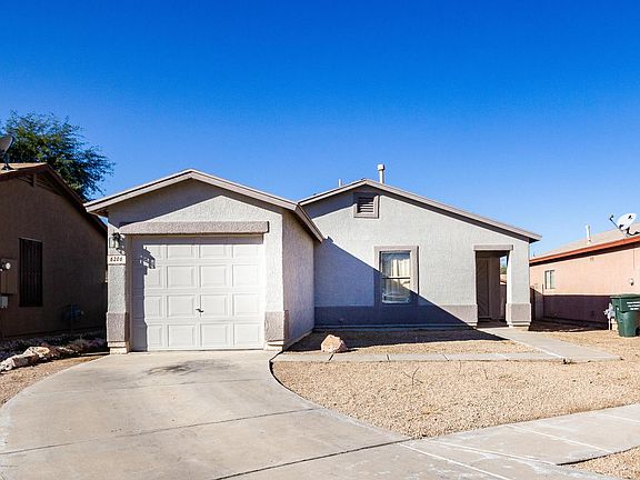 3rd image of 6206 S Sarah Elizabeth Dr