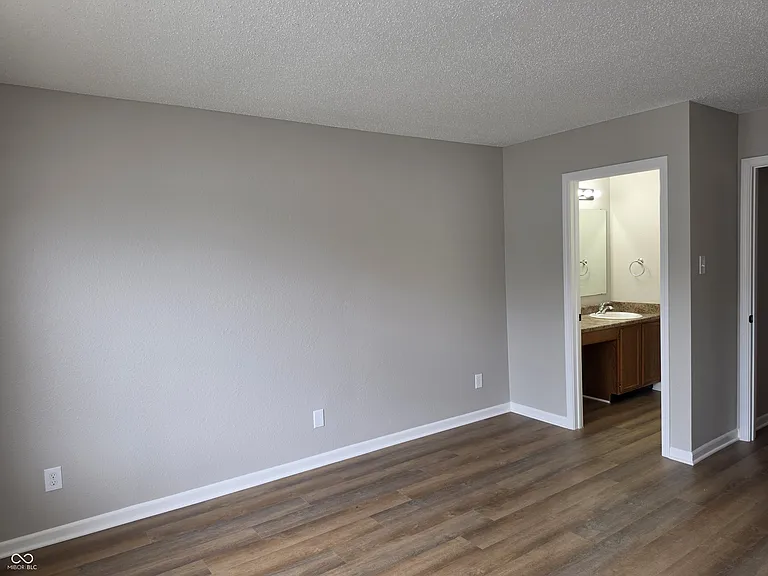 1225 Freemont Ln — Photo 17