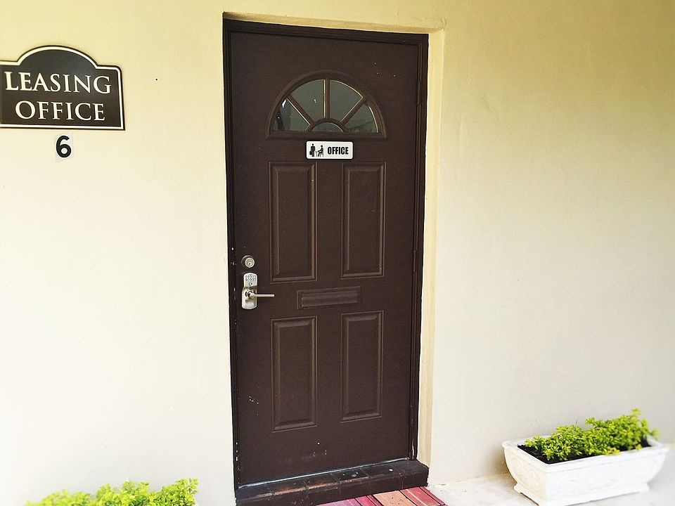 1st image of 965 Manor Dr #C-03